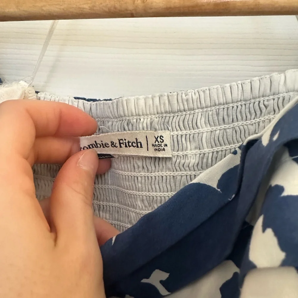 Abercrombie & Fitch Blue & White Floral Emerson Poplin Mini Dress – Size XS - Picture 4 of 4